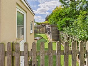 Rear Garden & Kennel/Store- click for photo gallery